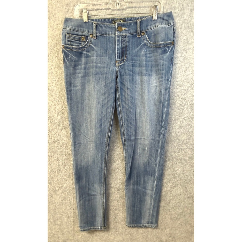Seven7 Premium Womens Light Wash Slim Leg Jeans Embroidered Pockets Blue